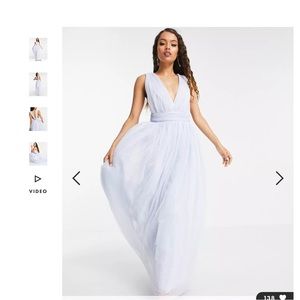 Tulle plunge gown NWOT Timeless style & color